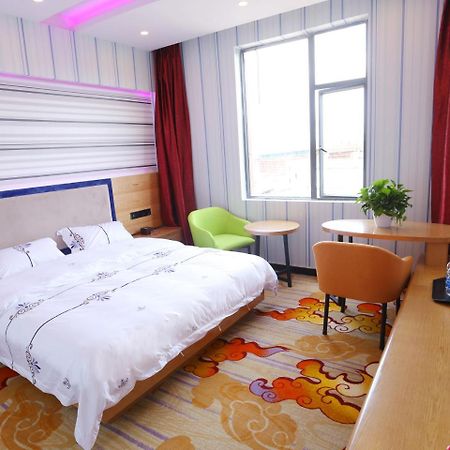 Kunming Mengda Holiday Hotel Exterior foto